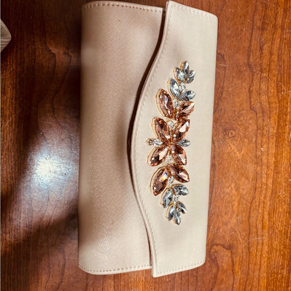 Pale Rose gold Floral Embroidered Clutch with Vintage Design